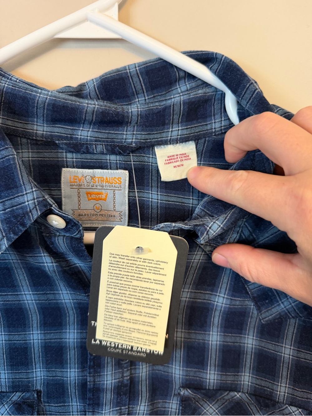 Levi's Men's Navy Blue Plaid Button-Up Western Shirt - Picture 2 of 3
